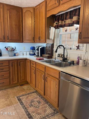 496 Glade Hill Drive, Lebanon, VA 24266