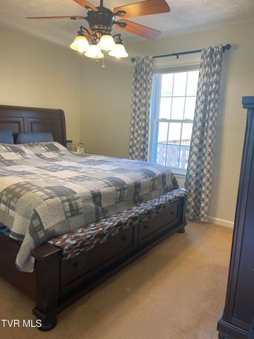 496 Glade Hill Drive, Lebanon, VA 24266