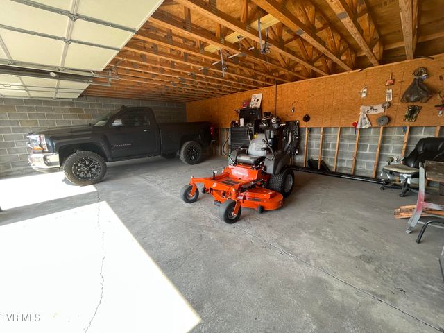 496 Glade Hill Drive, Lebanon, VA 24266