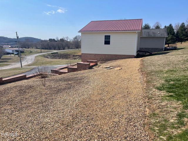 496 Glade Hill Drive, Lebanon, VA 24266