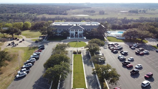 8820 Ravenswood Road, Granbury, TX 76049