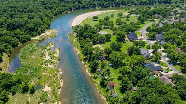 8820 Ravenswood Road, Granbury, TX 76049