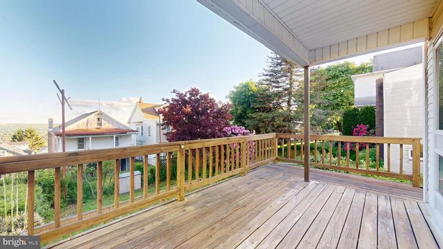 208 INDIANA AVE, Shenandoah, PA 17976