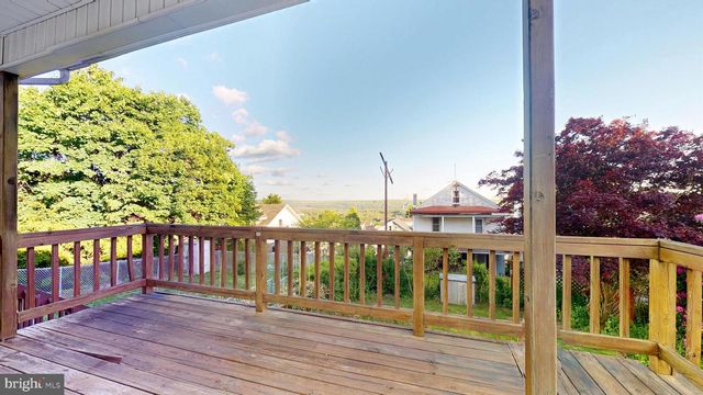 208 INDIANA AVE, Shenandoah, PA 17976