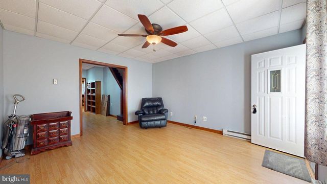 208 INDIANA AVE, Shenandoah, PA 17976