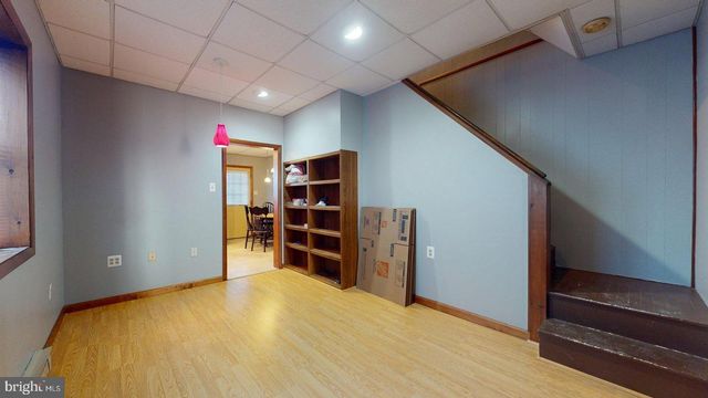 208 INDIANA AVE, Shenandoah, PA 17976