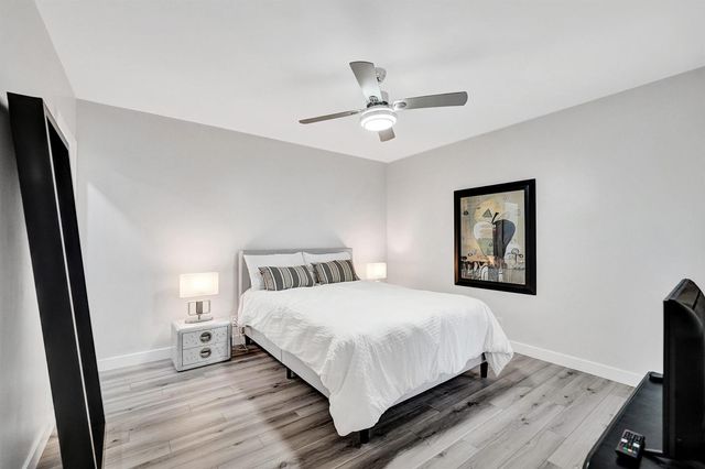 3040 NE 16th Avenue A405, Oakland Park, FL 33334