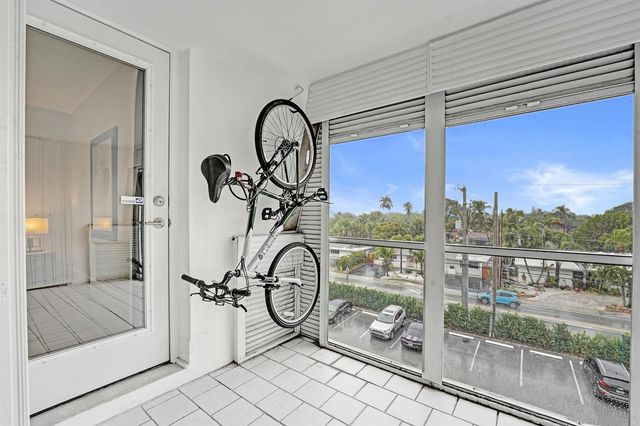 3040 NE 16th Avenue A405, Oakland Park, FL 33334
