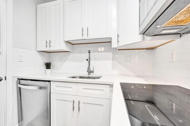 3040 NE 16th Avenue A405, Oakland Park, FL 33334