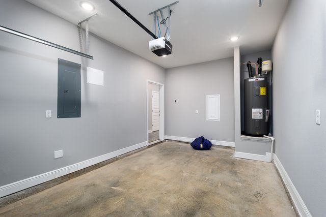 959 Skylark Road, Mary Esther, FL 32569