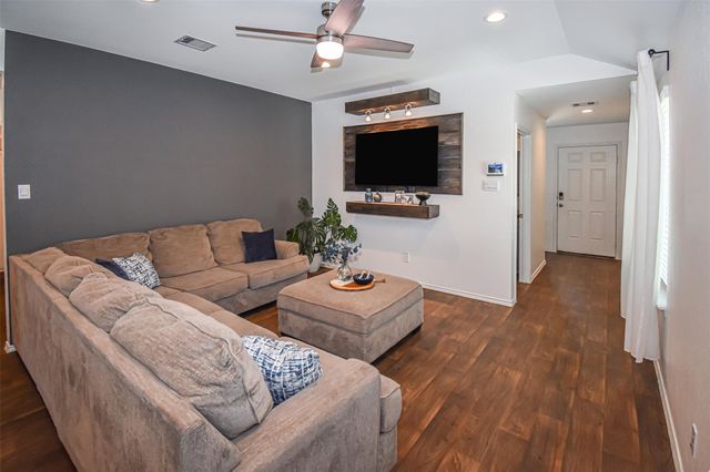 2423 Silver Prairie Lane, Spring, TX 77373