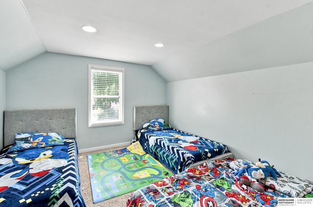 5515 Pierce Street, Omaha, NE 68106