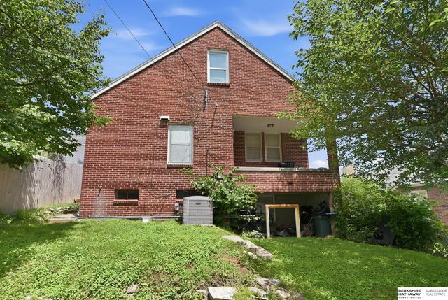 5515 Pierce Street, Omaha, NE 68106