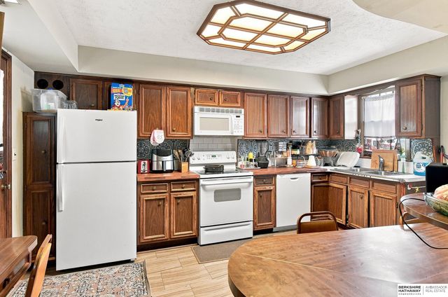 5515 Pierce Street, Omaha, NE 68106