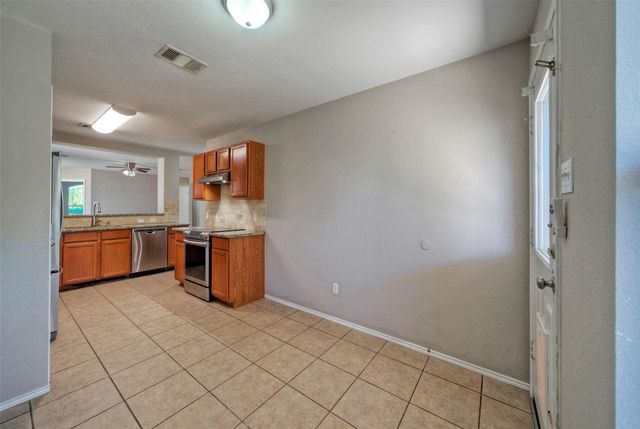 913 Dexter DR, Leander, TX 78641