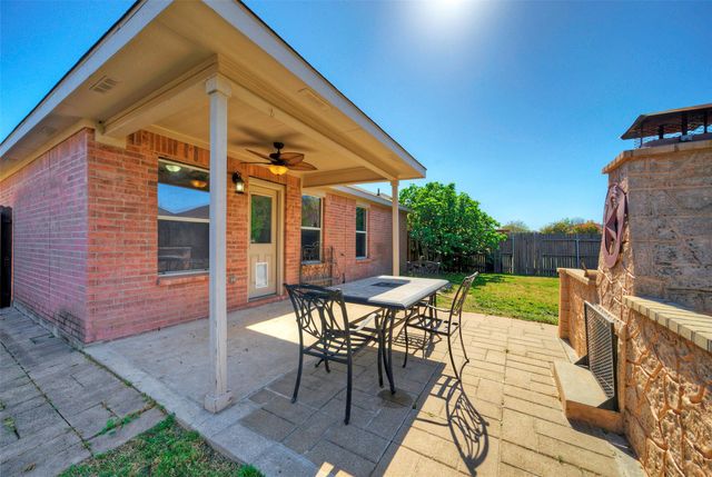 913 Dexter DR, Leander, TX 78641