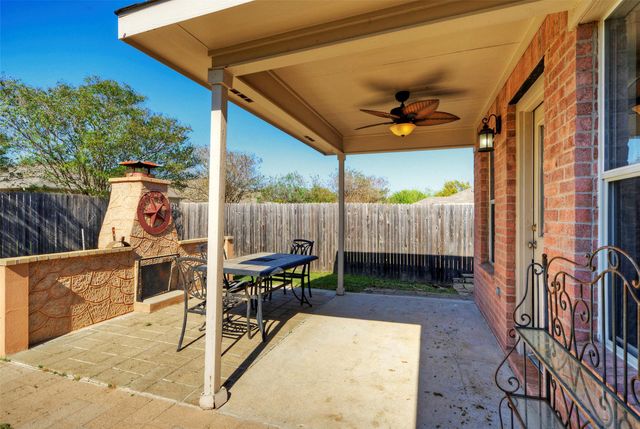 913 Dexter DR, Leander, TX 78641