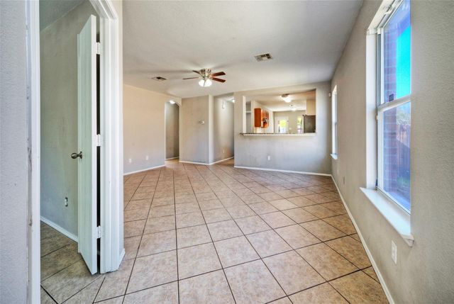 913 Dexter DR, Leander, TX 78641