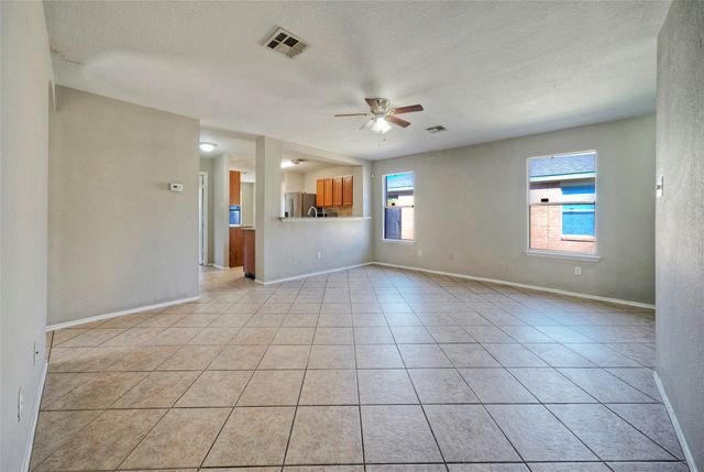 913 Dexter DR, Leander, TX 78641