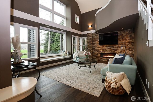 8777 Goshawk Road, Blaine, WA 98230