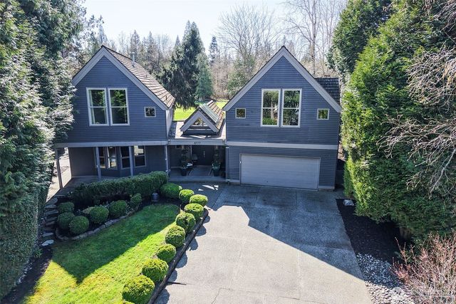 8777 Goshawk Road, Blaine, WA 98230