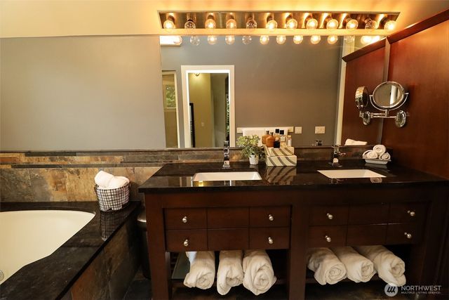 8777 Goshawk Road, Blaine, WA 98230