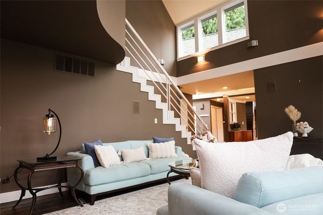 8777 Goshawk Road, Blaine, WA 98230