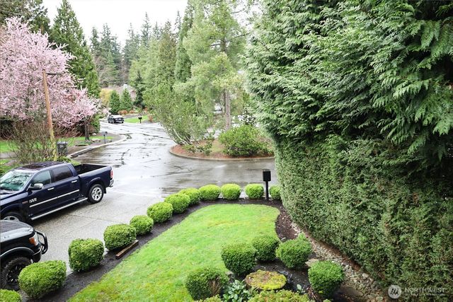 8777 Goshawk Road, Blaine, WA 98230