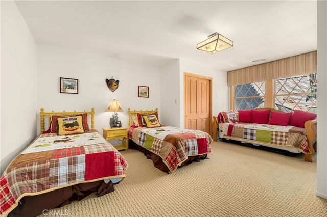 316 John Muir, Lake Arrowhead, CA 92352