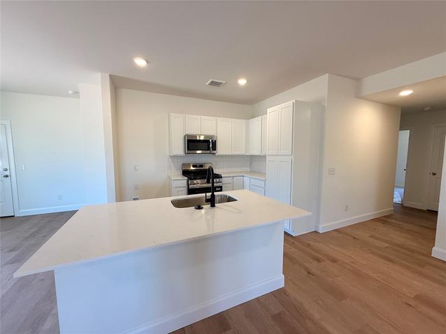 21240 SE 31st Street, Harrah, OK 73045