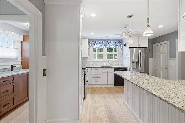 1288 Newman Avenue, Seekonk, MA 02771
