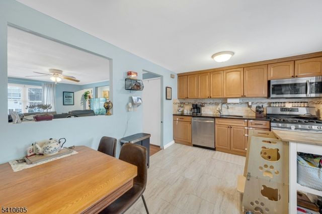 48 Hastings Avenue B, Rutherford Boro, NJ 07070