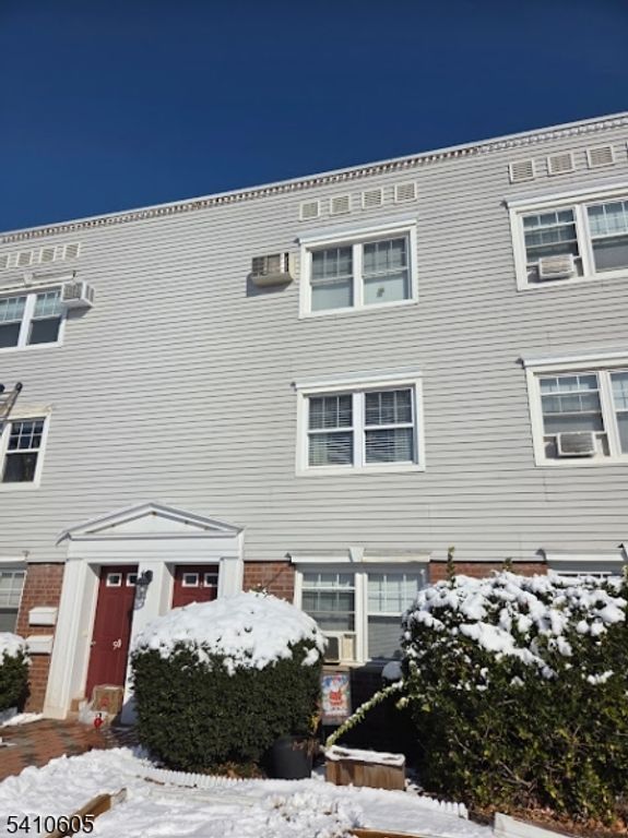 48 Hastings Avenue B, Rutherford Boro, NJ 07070