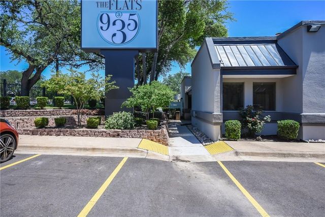 935 La Posada DR 142, Austin, TX 78752