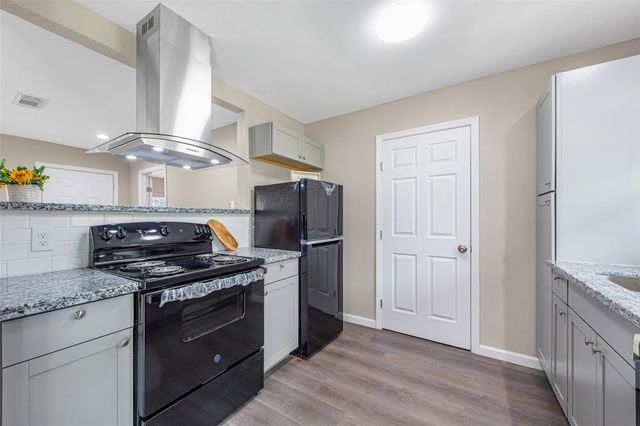 10226 Rockaway Drive, Houston, TX 77016