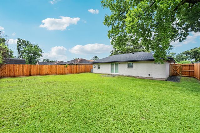10226 Rockaway Drive, Houston, TX 77016