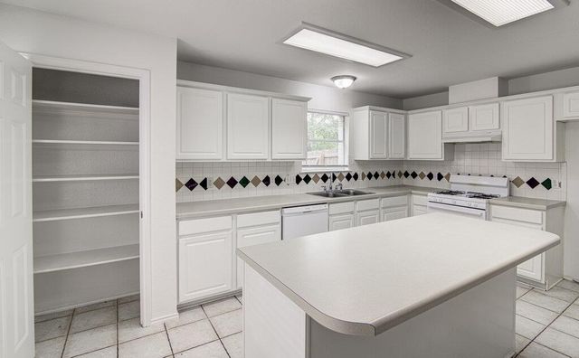 4300 Companeros WAY, Austin, TX 78749