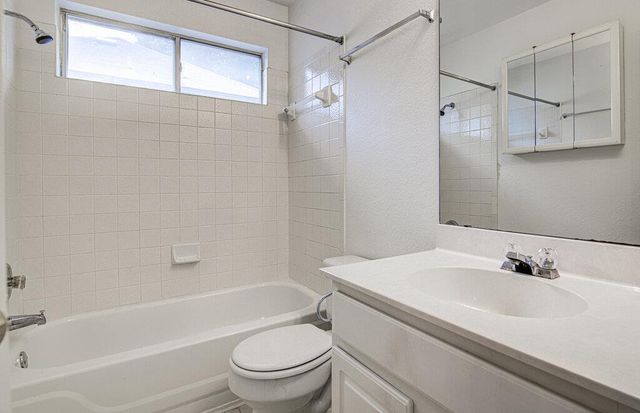 4300 Companeros WAY, Austin, TX 78749