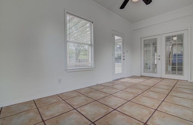 4300 Companeros WAY, Austin, TX 78749