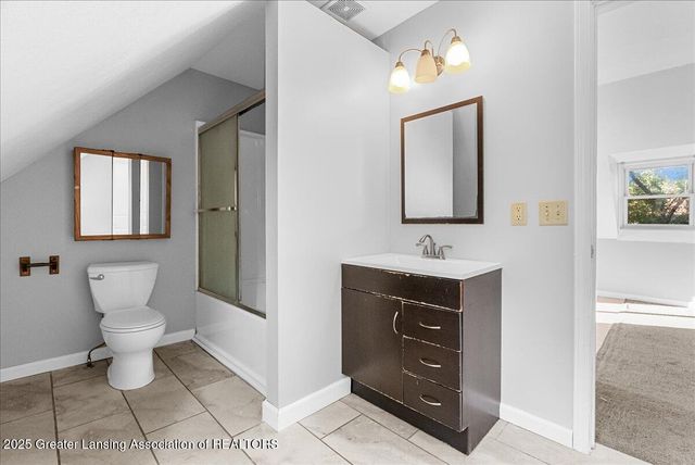 431 E Seminary Street, Charlotte, MI 48813