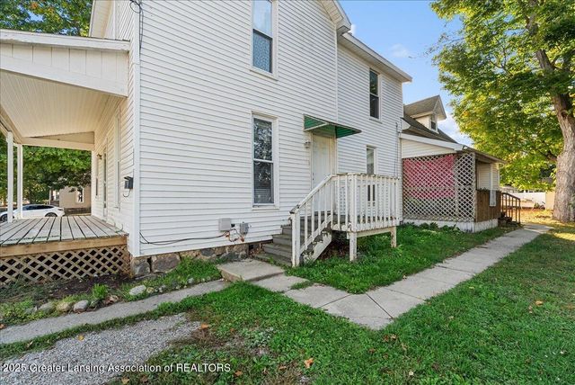 431 E Seminary Street, Charlotte, MI 48813