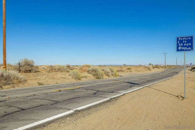 0 W AVE N 38, Palmdale, CA 93550