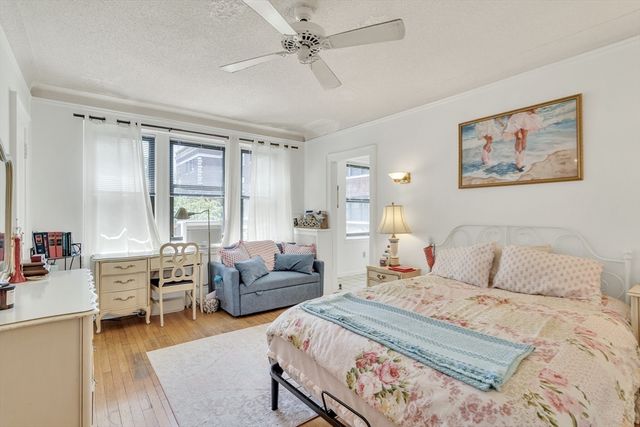 141 Englewood Ave 23, Boston, MA 02135