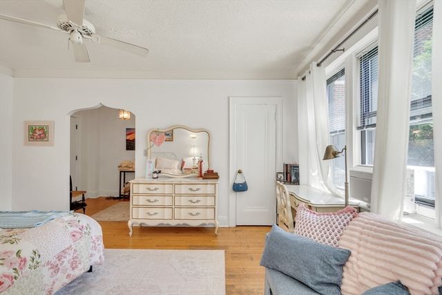 141 Englewood Ave 23, Boston, MA 02135
