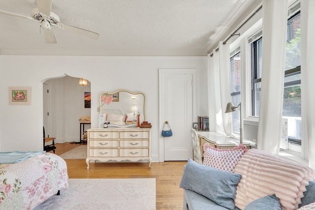 141 Englewood Ave 23, Boston, MA 02135