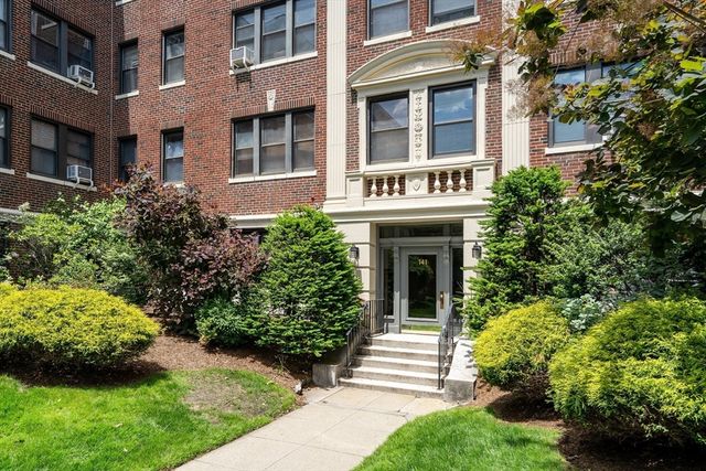 141 Englewood Ave 23, Boston, MA 02135