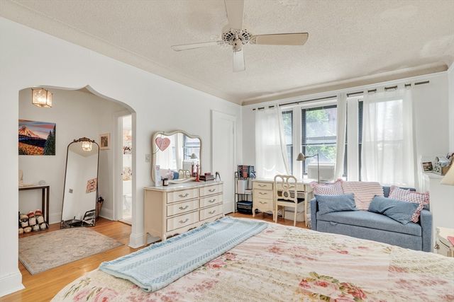 141 Englewood Ave 23, Boston, MA 02135