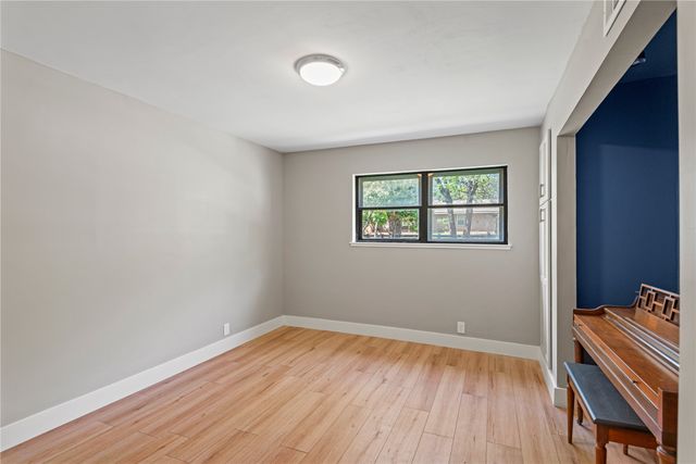 307 Dickey Drive, Euless, TX 76040