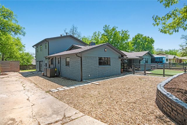 307 Dickey Drive, Euless, TX 76040