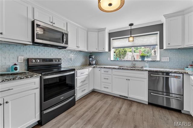 7950 Westover Place, University City, MO 63130